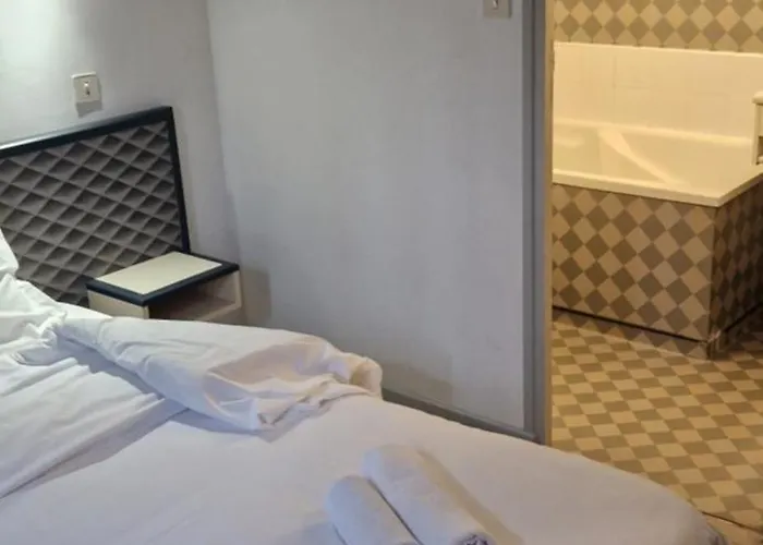 1610 * Entraygues-sur-Truyère