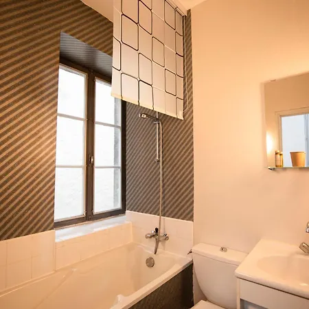 1610 Hotel Entraygues-sur-Truyere