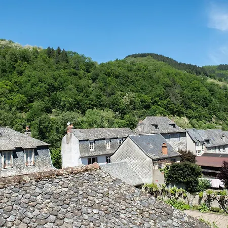 1610 Hotel Entraygues-sur-Truyere