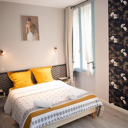 1610 Hotel *